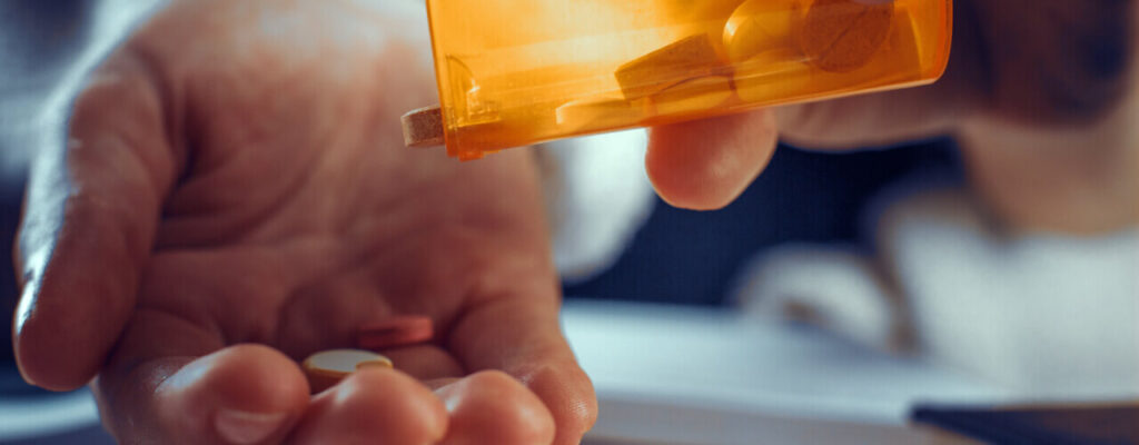 Don’t Let Pain Meds Run Your Life – Discover Holistic Alternatives with Physical Therapy