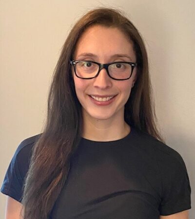 Dr.-Lauren-Crowley-PT-DPT-Connections-Physical-Therapy-Metrowest-MA
