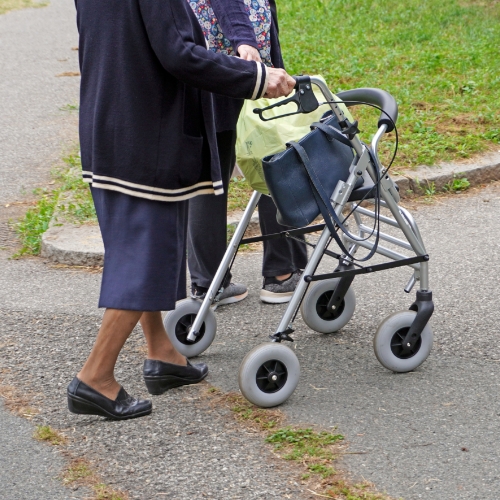 physical-therapy-clinic-gait-disorders-Connections-Physical-Therapy-Massachusetts-MA