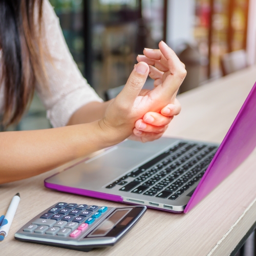 physical-therapy-clinic-hand-pain-relief-Connections-Physical-Therapy-Massachusetts-MA