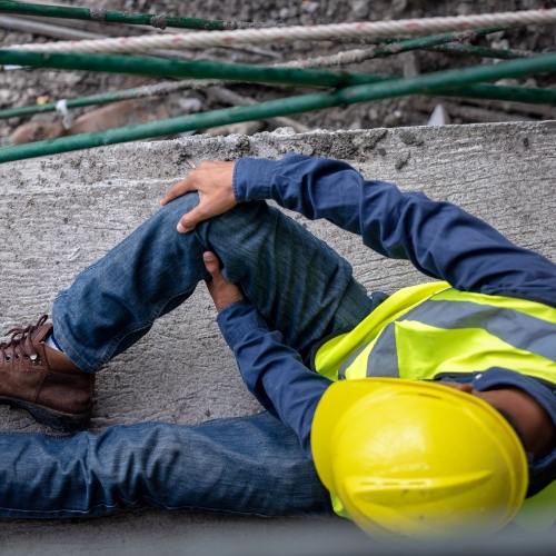 physical-therapy-clinic-work-injuries-Connections-Physical-Therapy-Massachusetts-MA